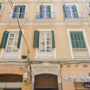 https://malagasuite-historic-center.hotelsinnerja.org